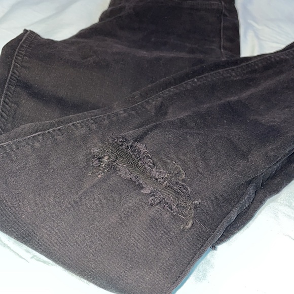 Zara High Rise Ripped Jean - Picture 2 of 4